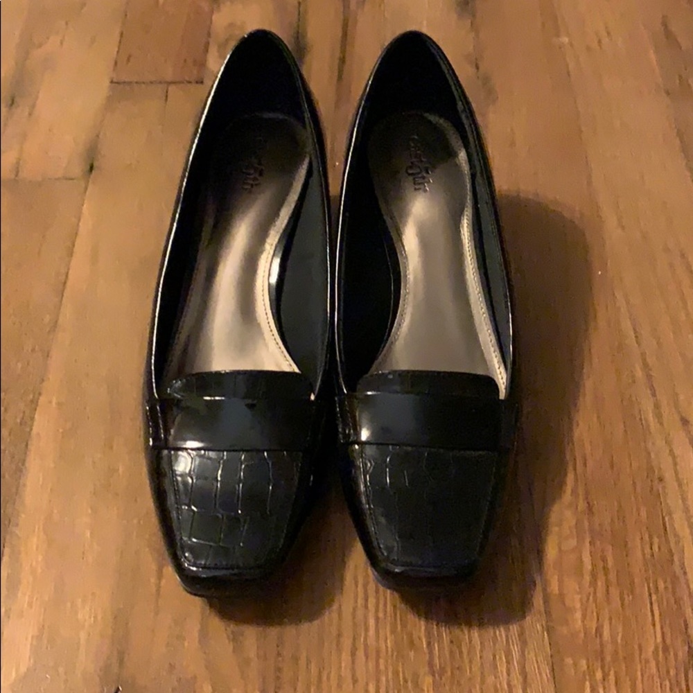 East 5th Black Pumps